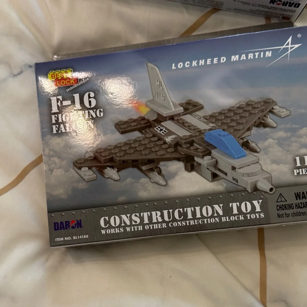 F-22 Raptor Construction Toy Set new and sealed